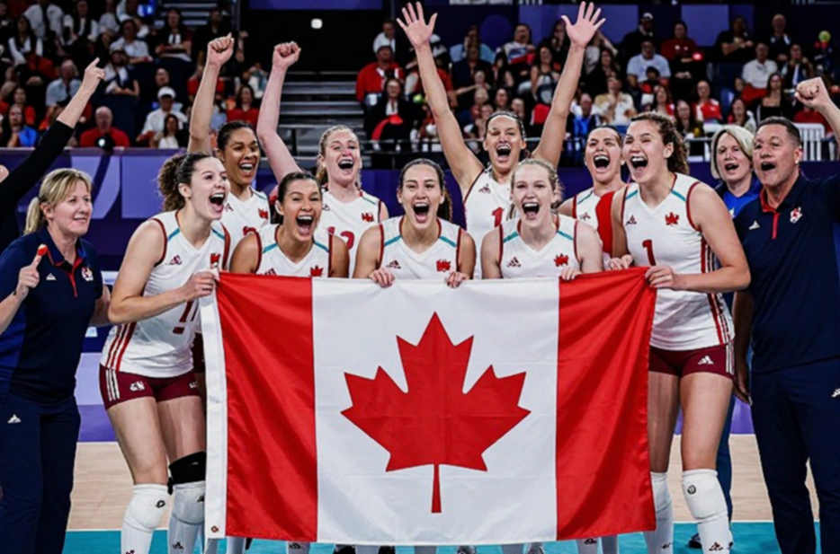 Nebraska quét Creighton 3-0 và kỷ lục 15.405 khán giả: bóng chuyền nữ đại học Mỹ đang bán được thứ gì?