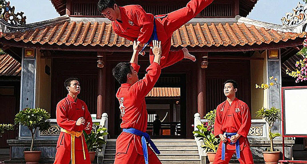 Bờ vai kêu cứu trước tiếng chuông: Giải mã chấn thương trong mùa giải võ thuật chuyên nghiệp