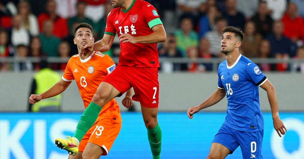 FIFA buộc Thanh Hóa trả 305.000 USD cho Rimario: hóa đơn ở lại sau cuộc chuyển giao