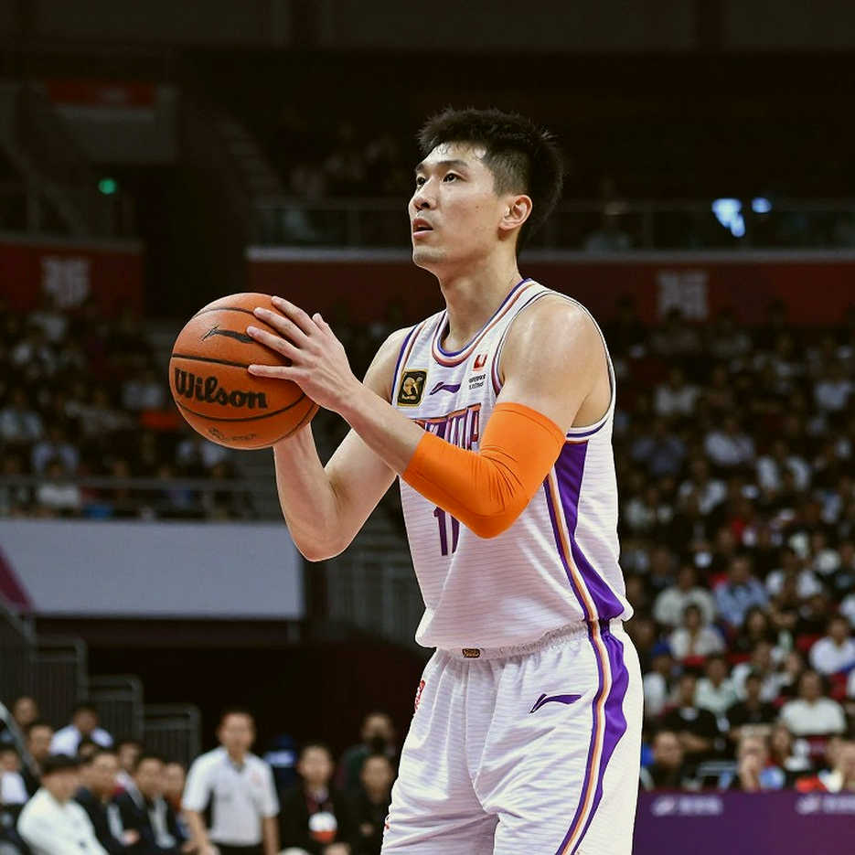 Valencia 100-105 Lleida: nhà vô địch ACB gục ngã ngay trận mở màn